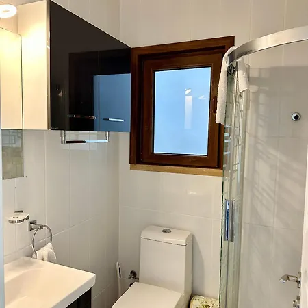 アパート Poolside 2 Bedroom Vacation With Garden Terrace Agios Georgios (Girne)