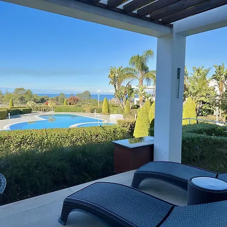 Poolside 2 Bedroom Vacation With Garden Terrace アパート