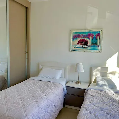 Poolside 2 Bedroom Vacation With Garden Terrace * Agios Georgios (Girne)