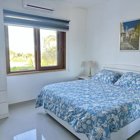 Apartment Poolside 2 Bedroom Vacation With Garden Terrace *
