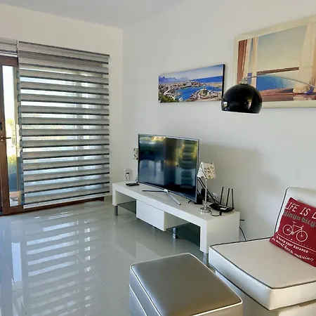 Poolside 2 Bedroom Vacation With Garden Terrace * Agios Georgios (Girne)